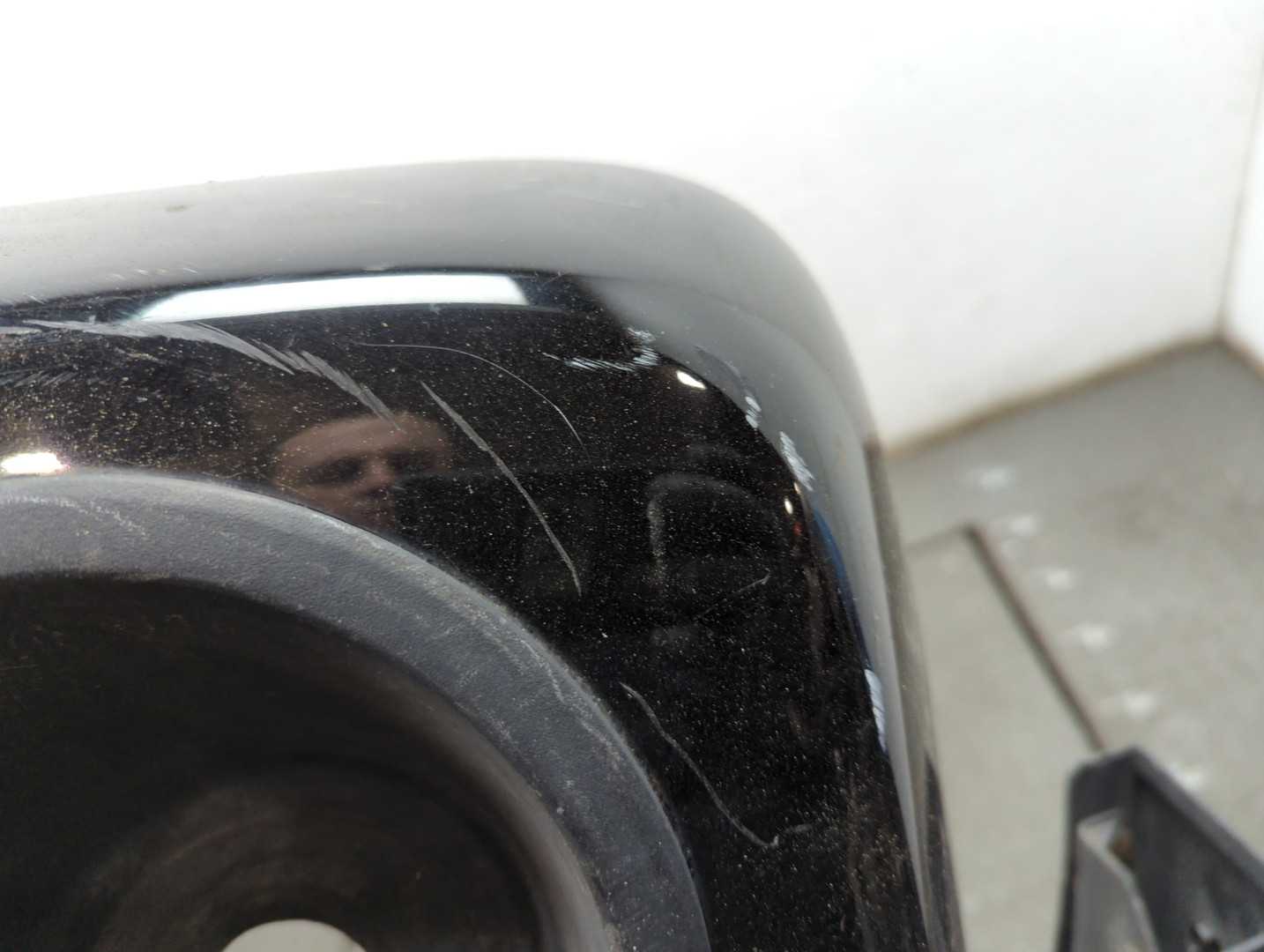 Накладка заднего крыла левого