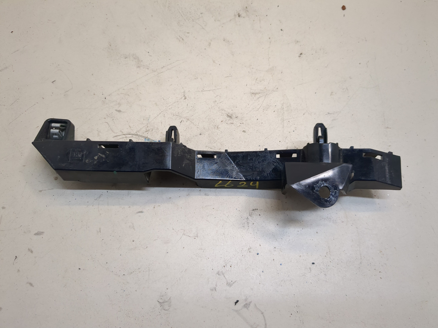 Кронштейн крепления крыла