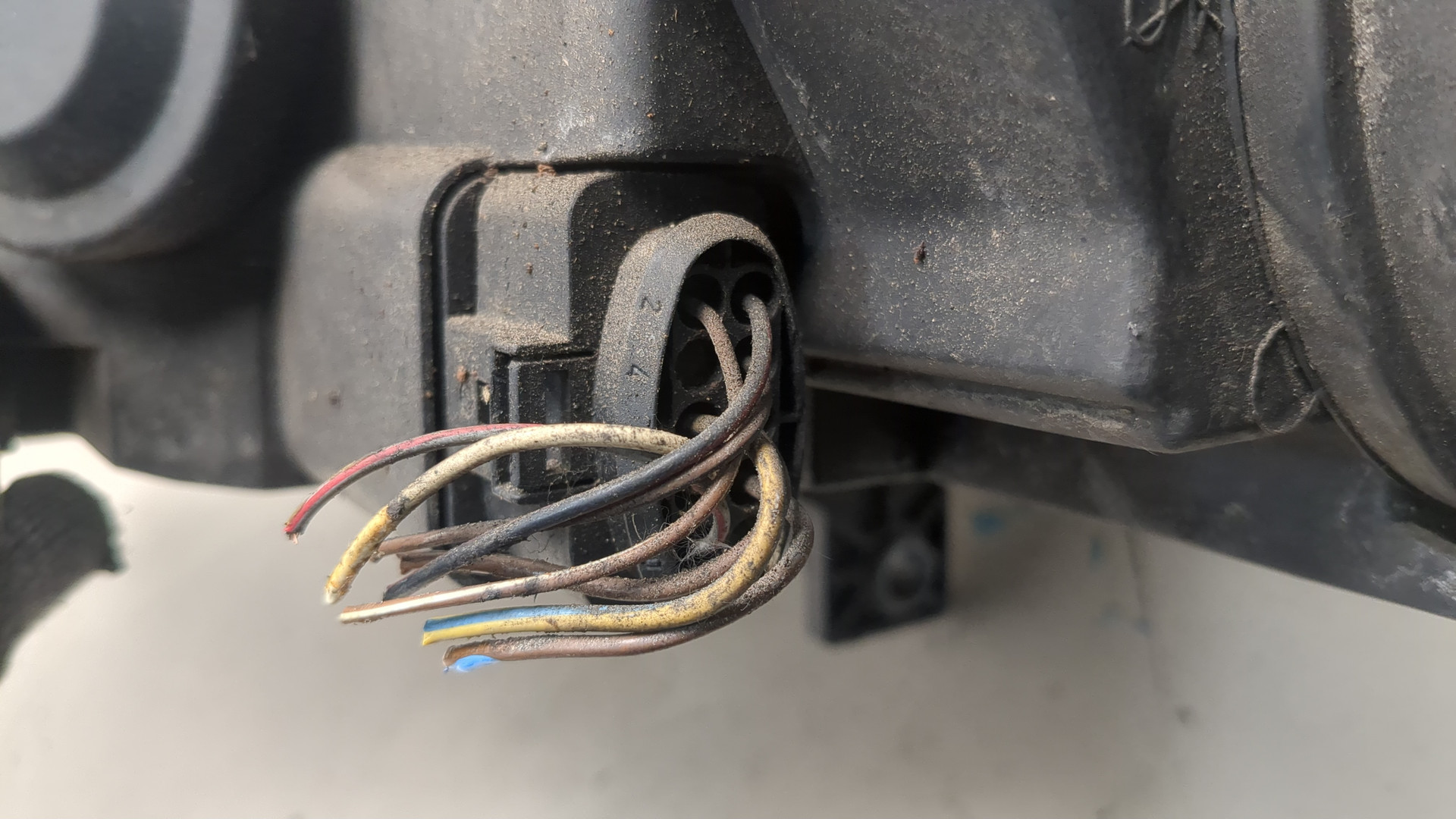 Фара правая