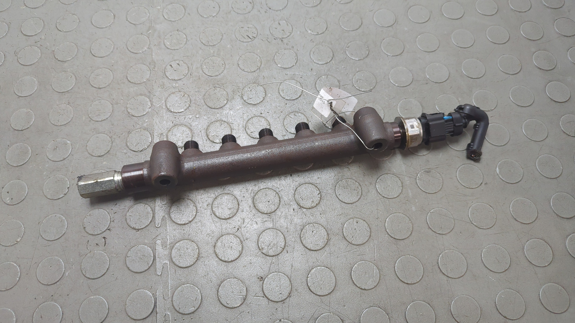 Рейка топливная (рампа)