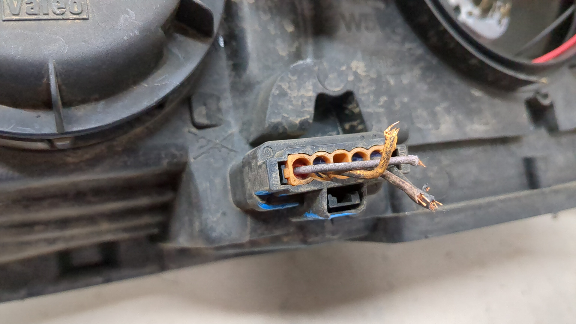 Фара правая