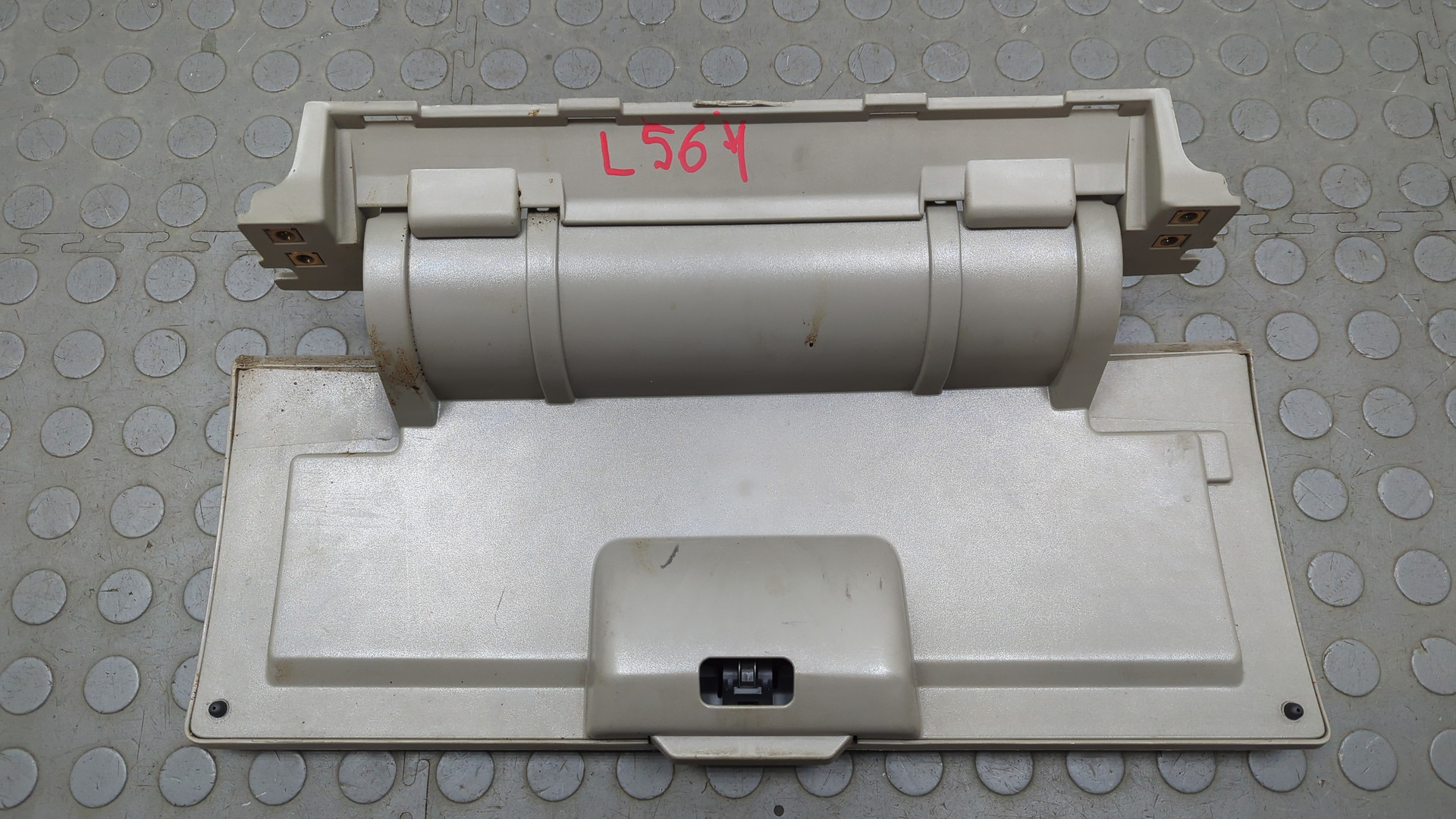 Крышка бардачка