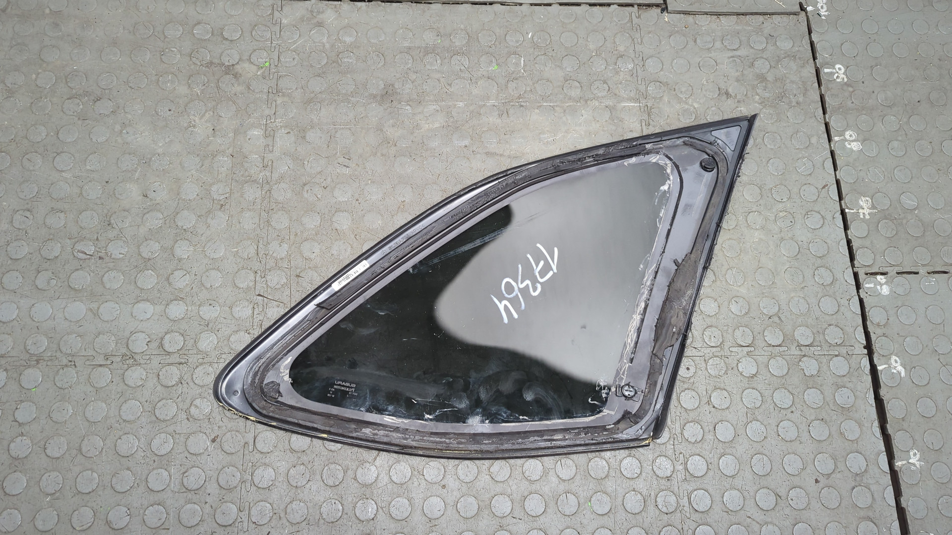 Стекло боковое