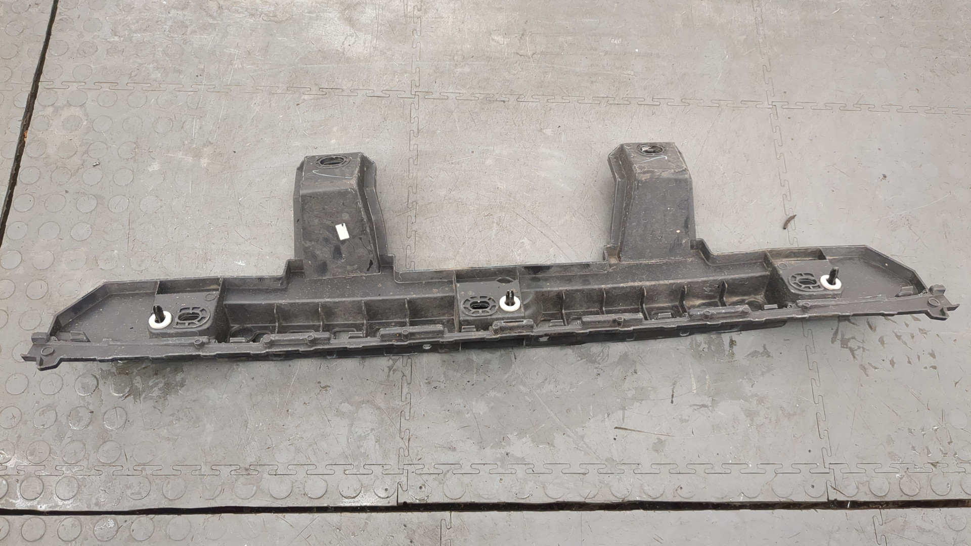 Усилитель заднего бампера