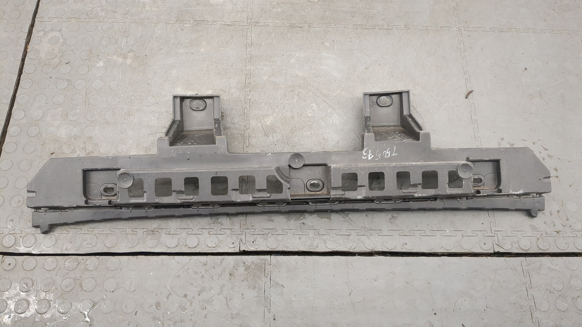 Усилитель заднего бампера