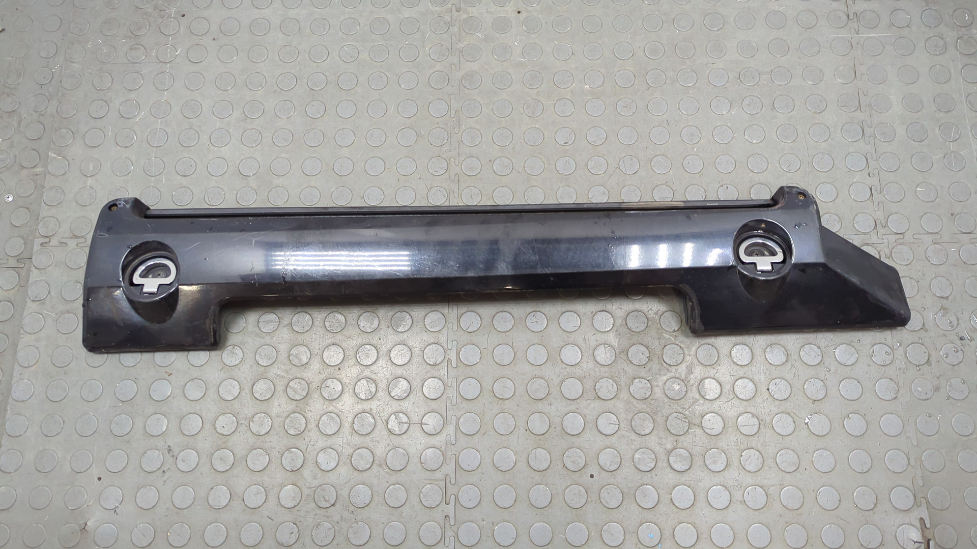 Рейлинг (релинг) левый (планка на крышу)