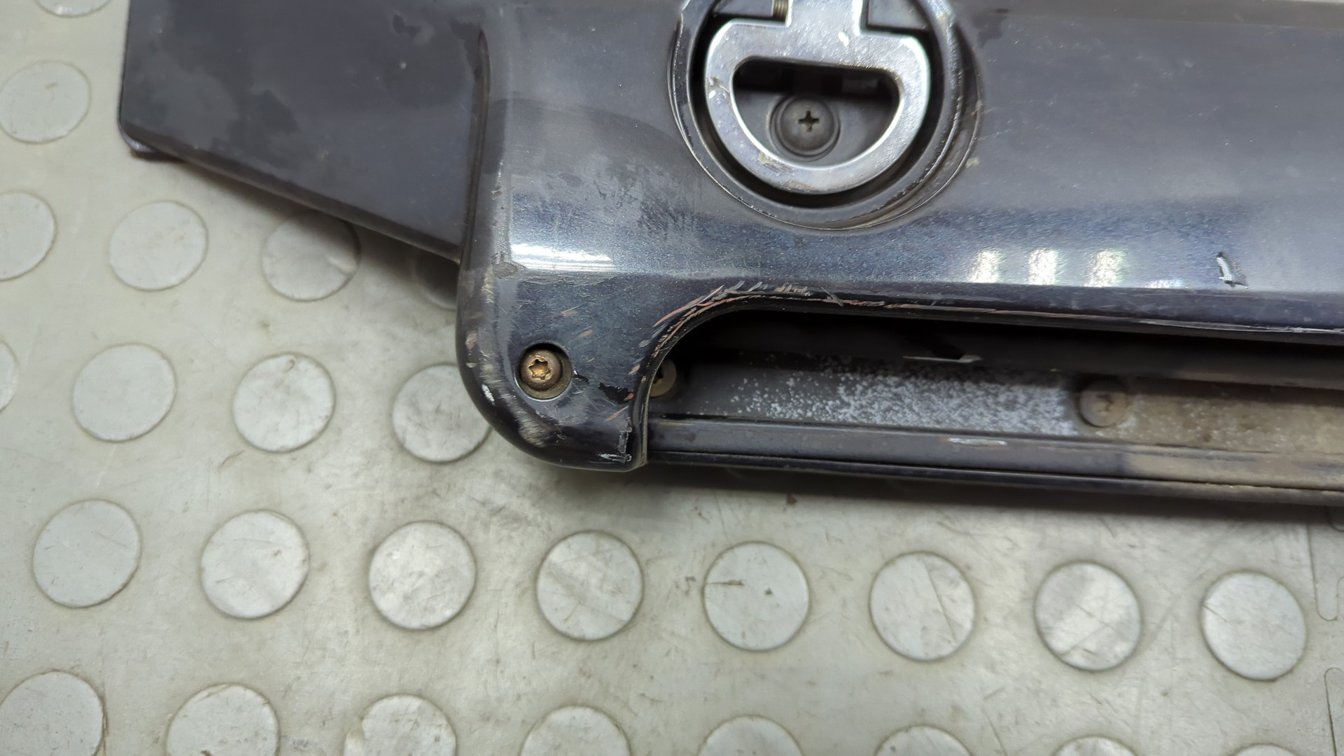 Рейлинг (релинг) левый (планка на крышу)