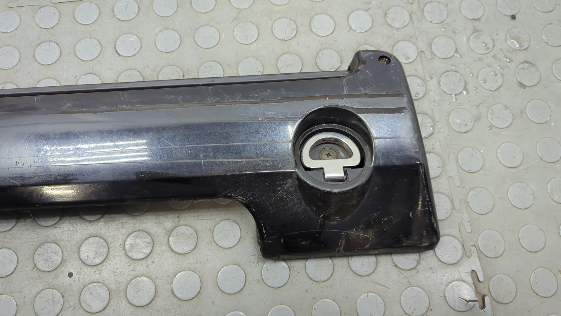 Рейлинг (релинг) правый (планка на крышу)