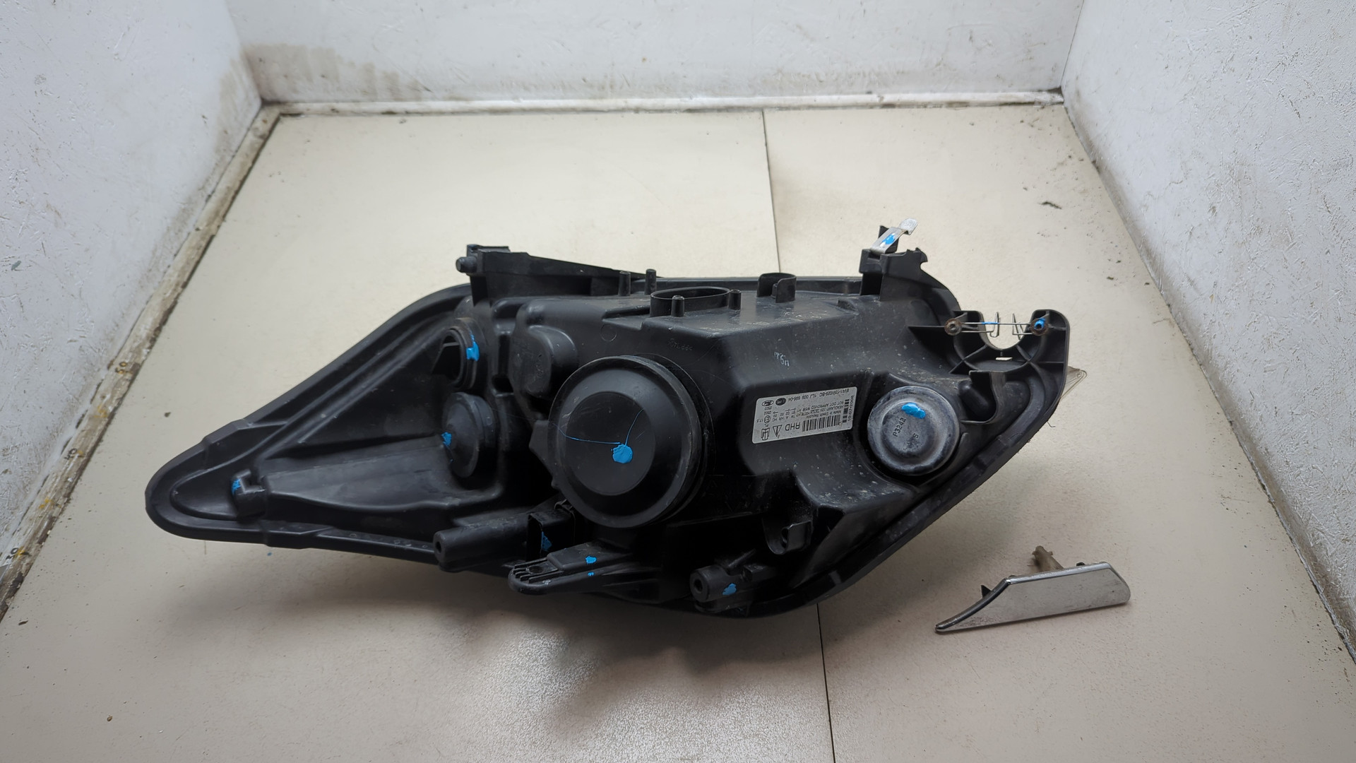 Фара правая