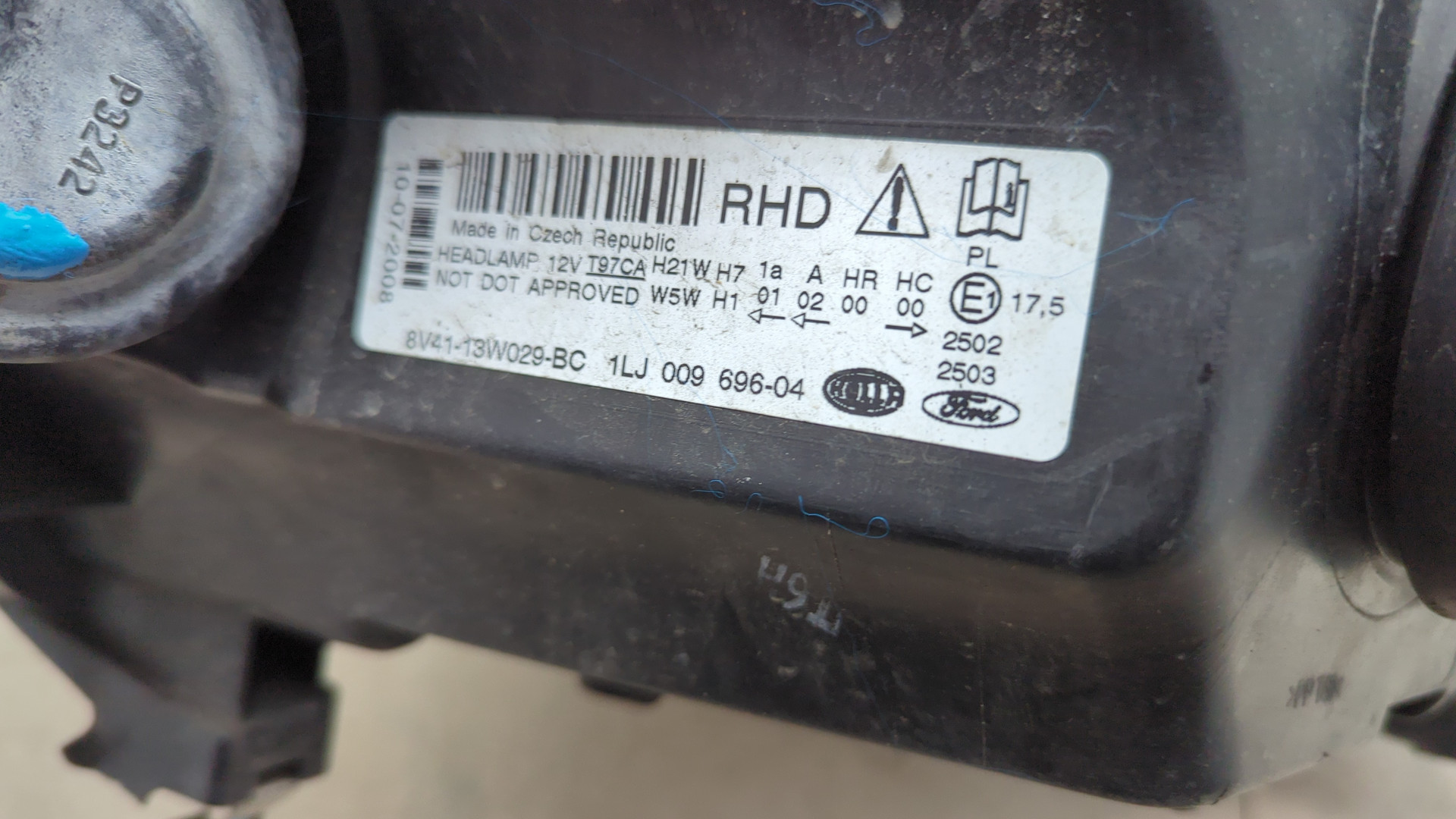 Фара правая