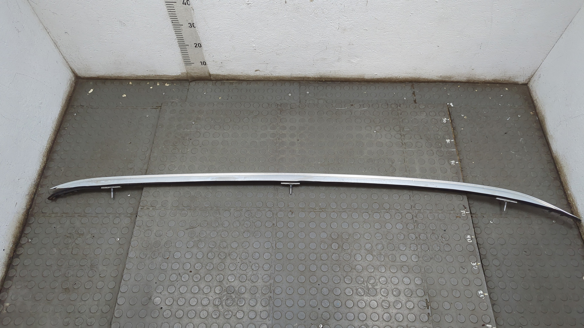 Рейлинг (релинг) правый (планка на крышу)