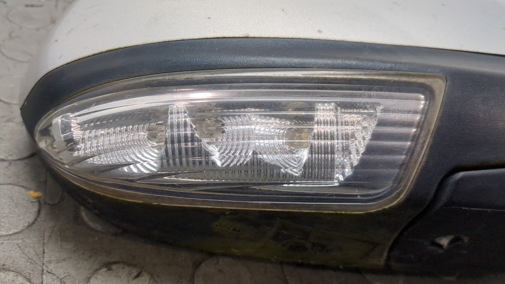 Зеркало правое электрическое