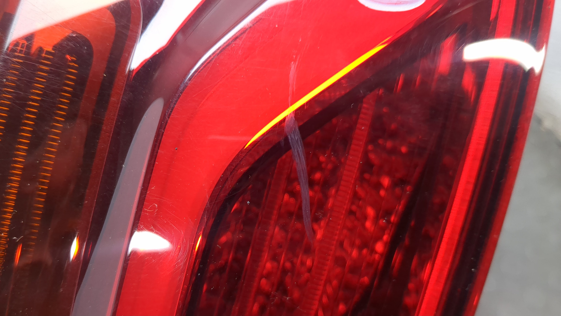 Фонарь задний правый