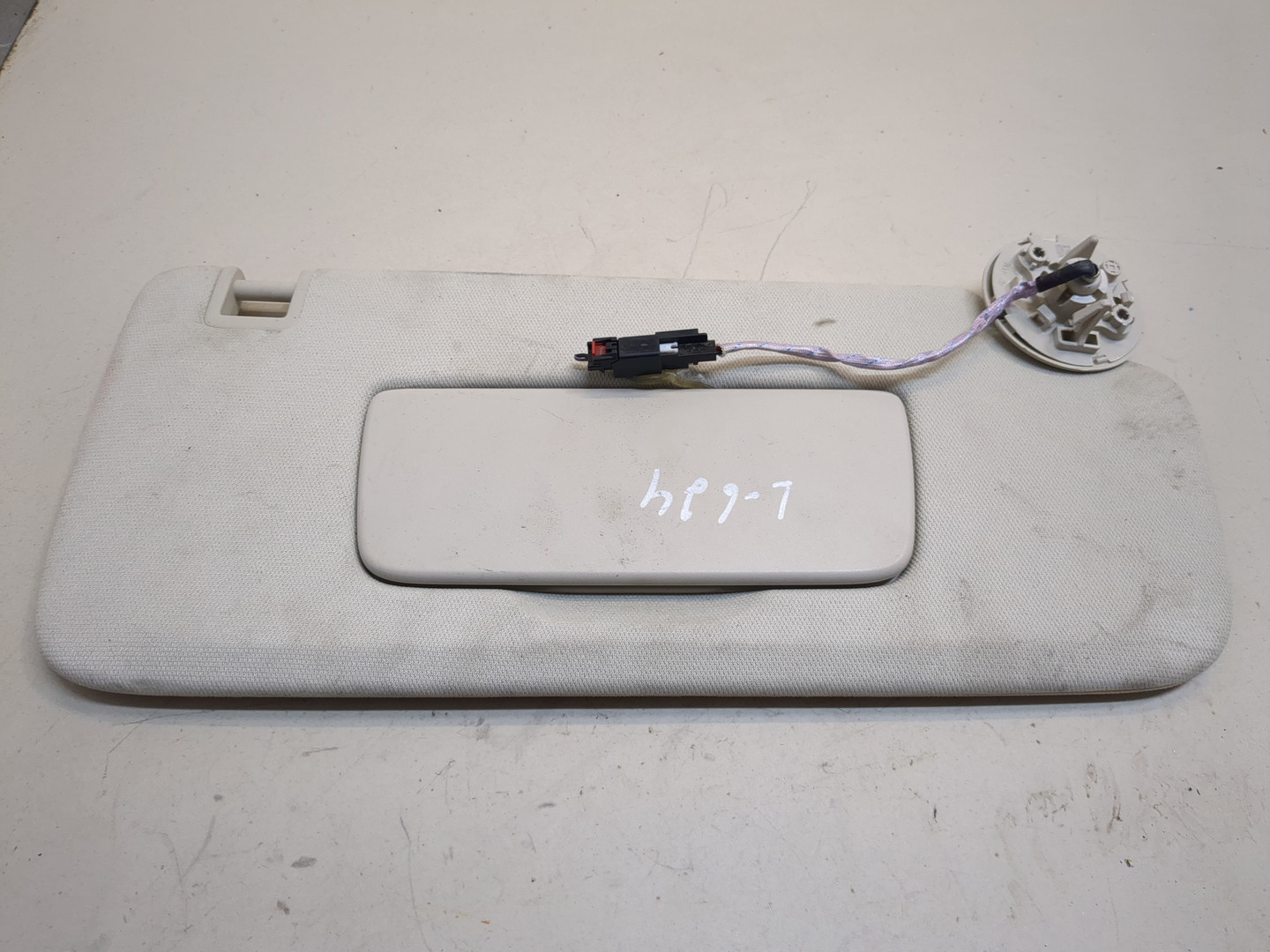 Козырек солнцезащитный