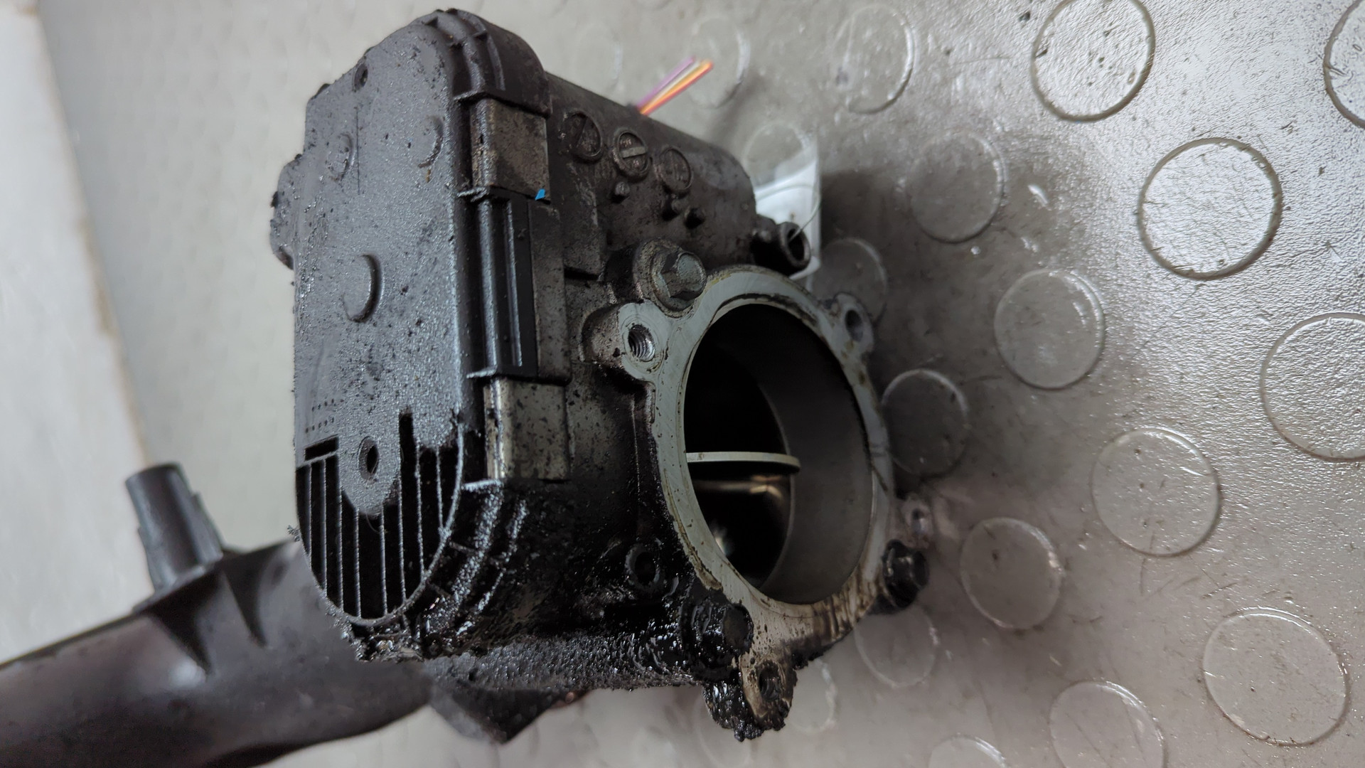 Заслонка дроссельная электрическая