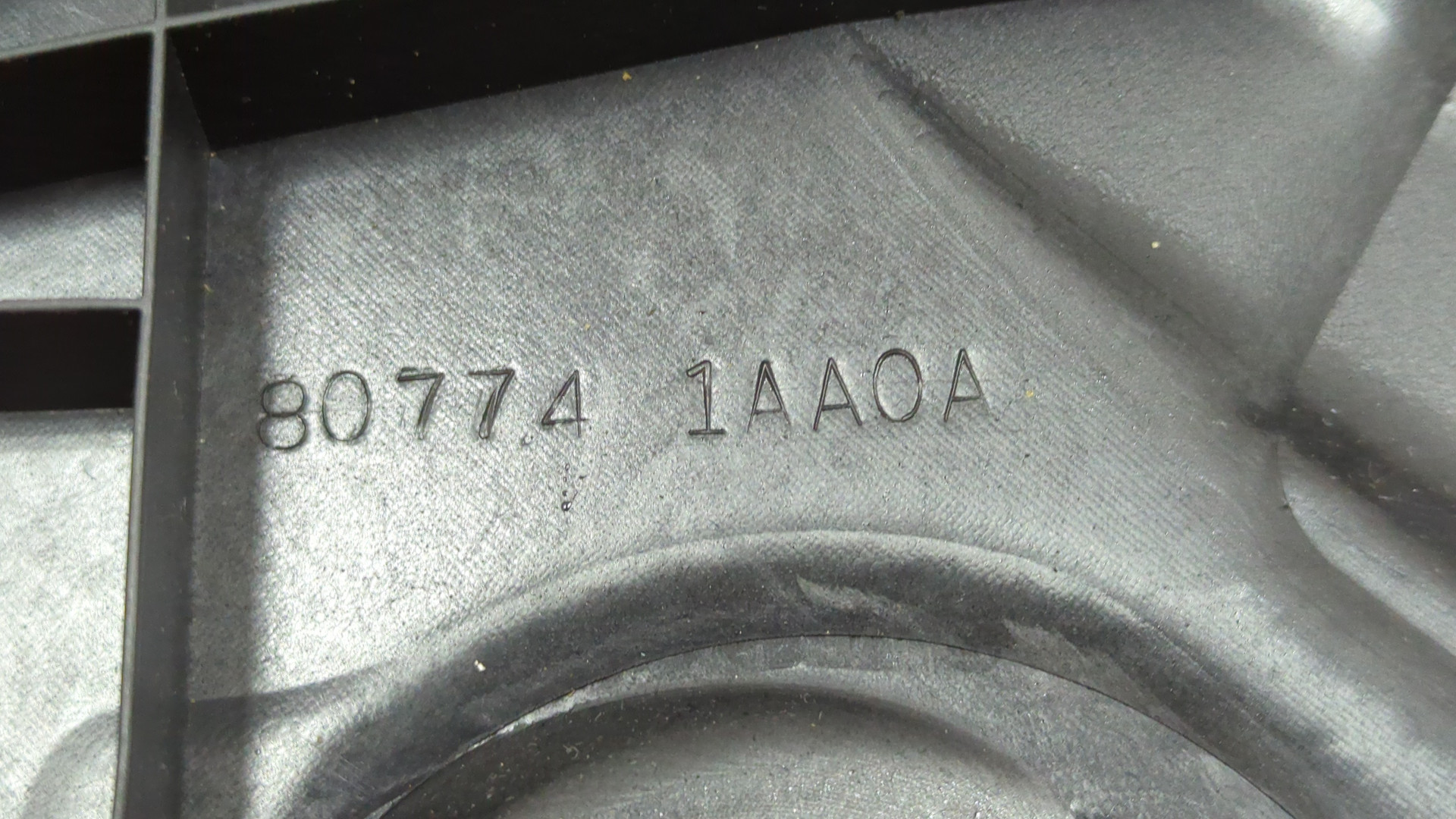 Стеклоподъемник электр. передний правый