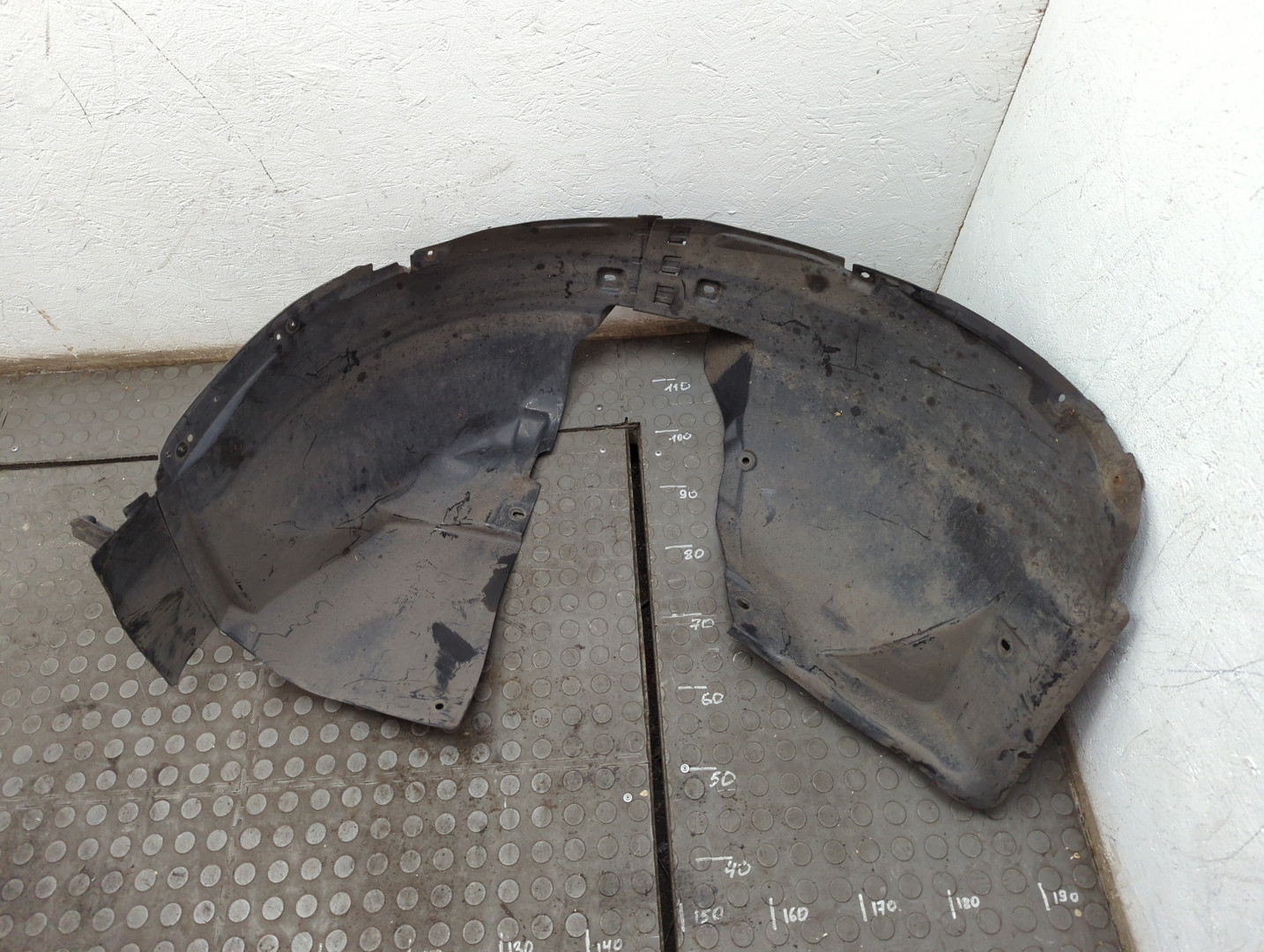 Локер передний левый