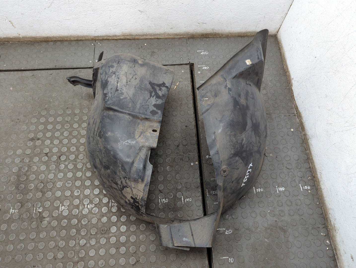 Локер передний левый