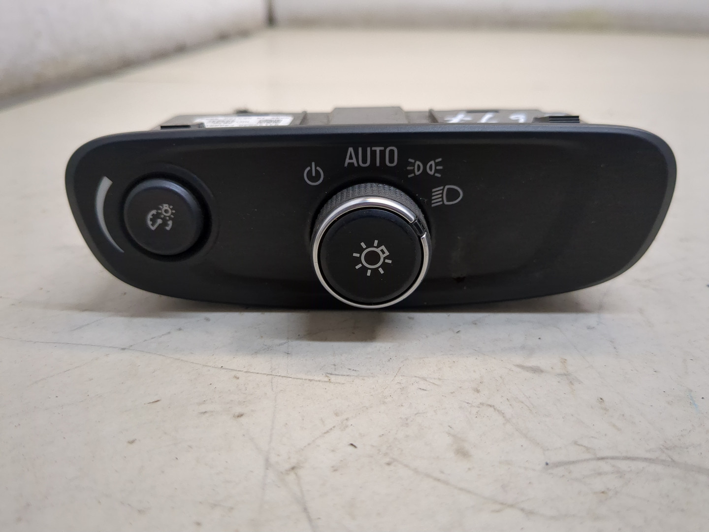 Переключатель света фар