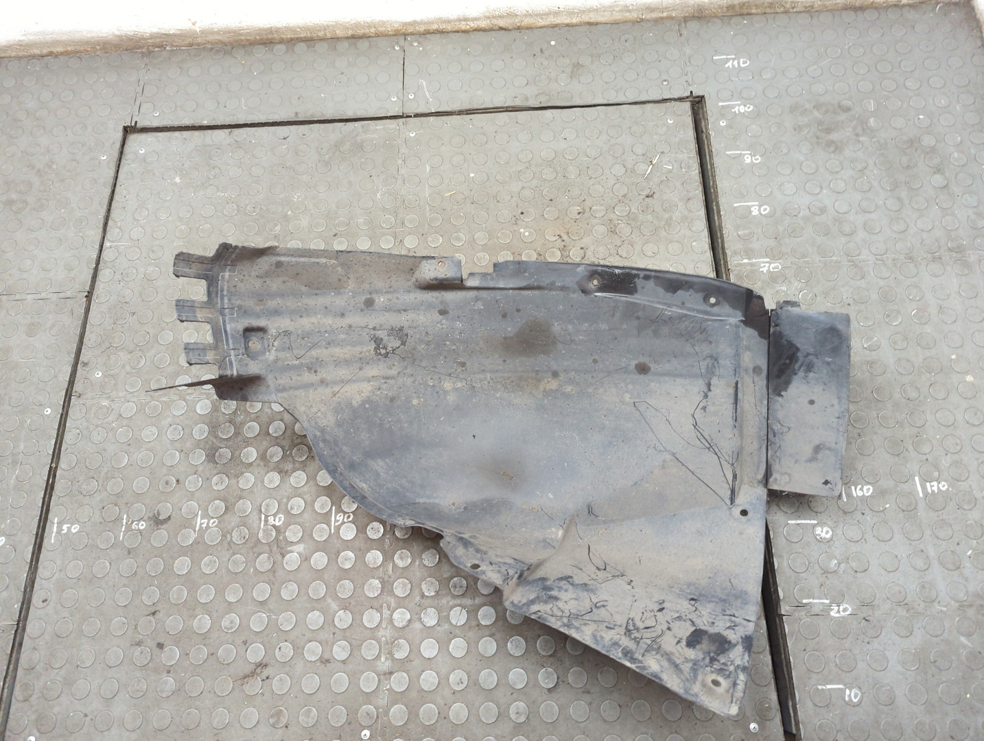 Локер передний правый