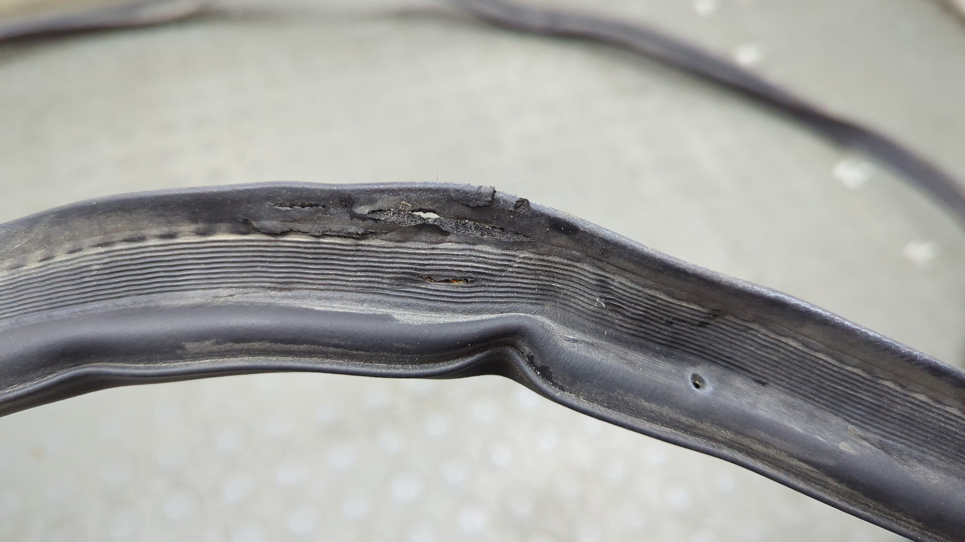 Уплотнитель (наружный)