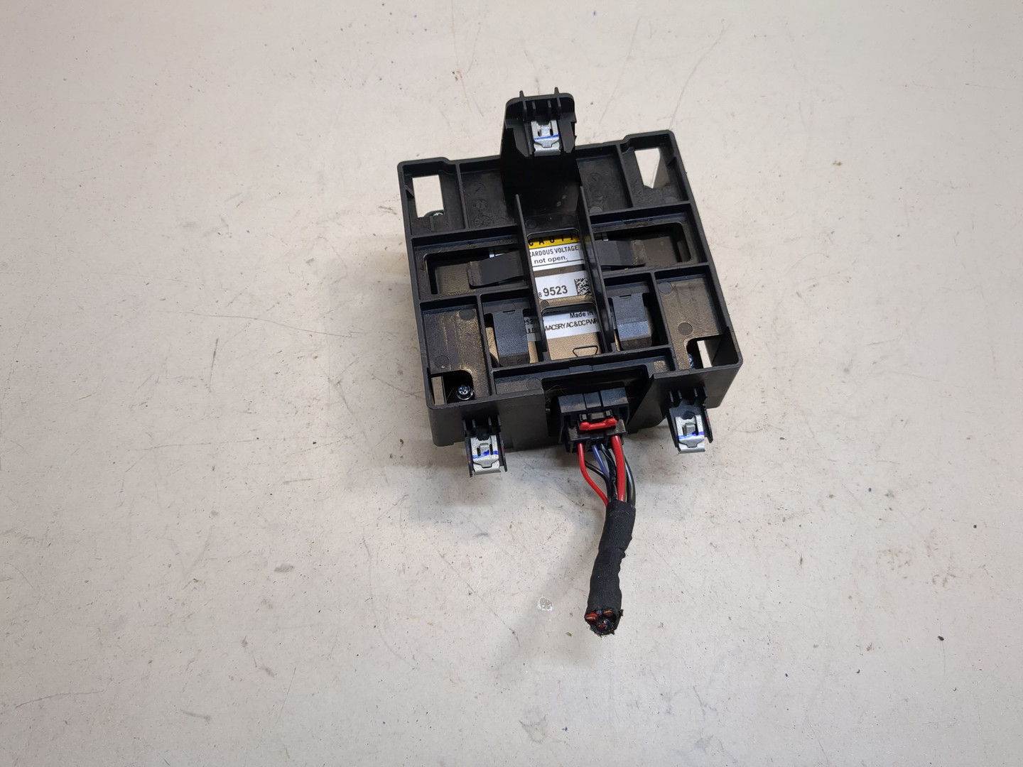 Преобразователь напряжения (адаптер)