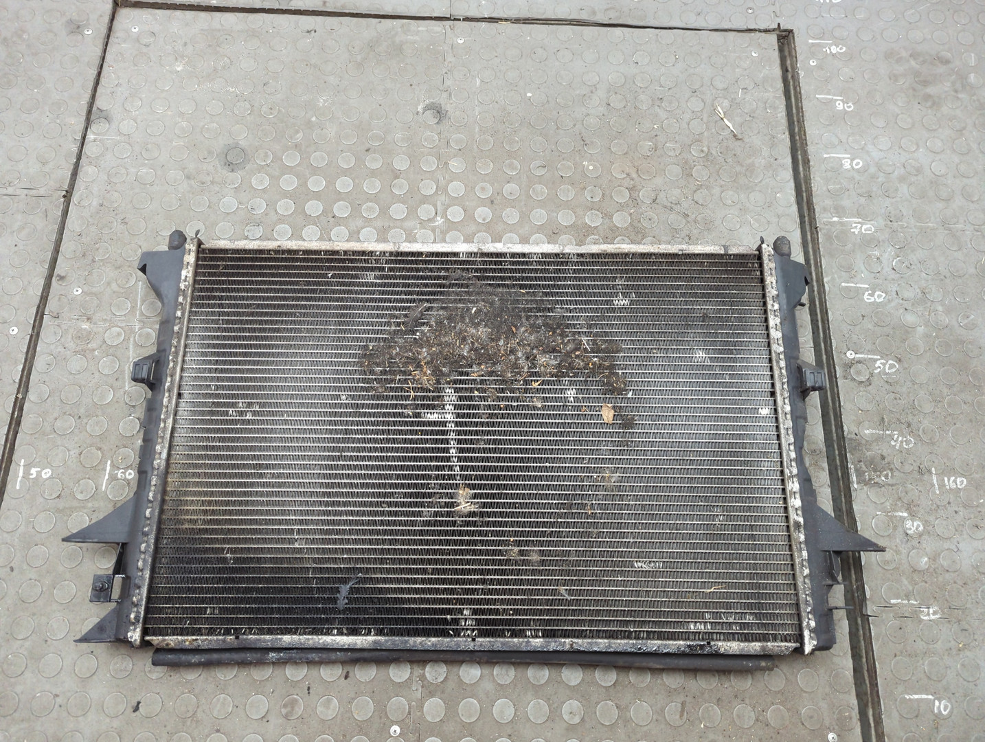 Радиатор охлаждения двигателя основной