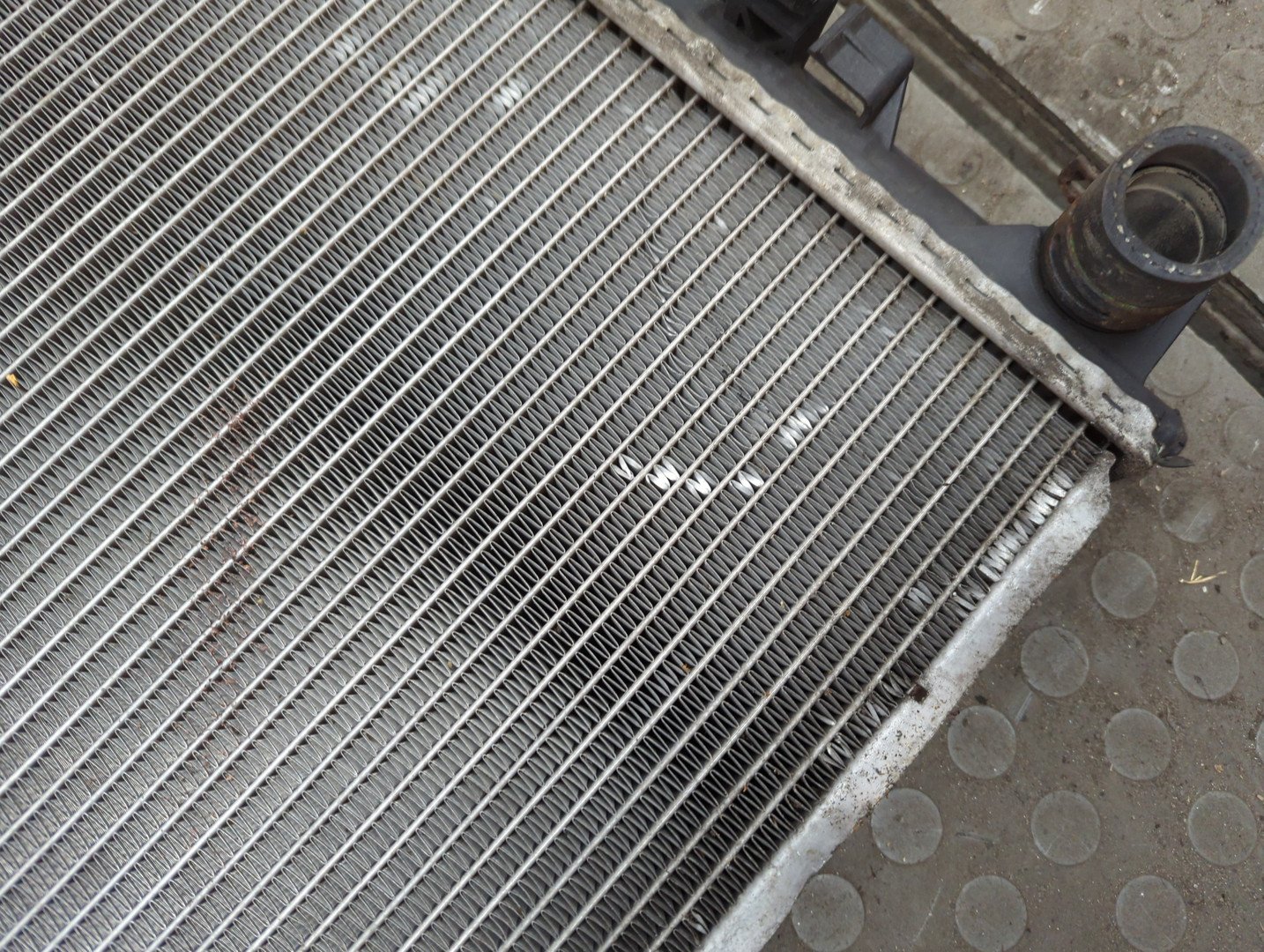 Радиатор охлаждения двигателя основной