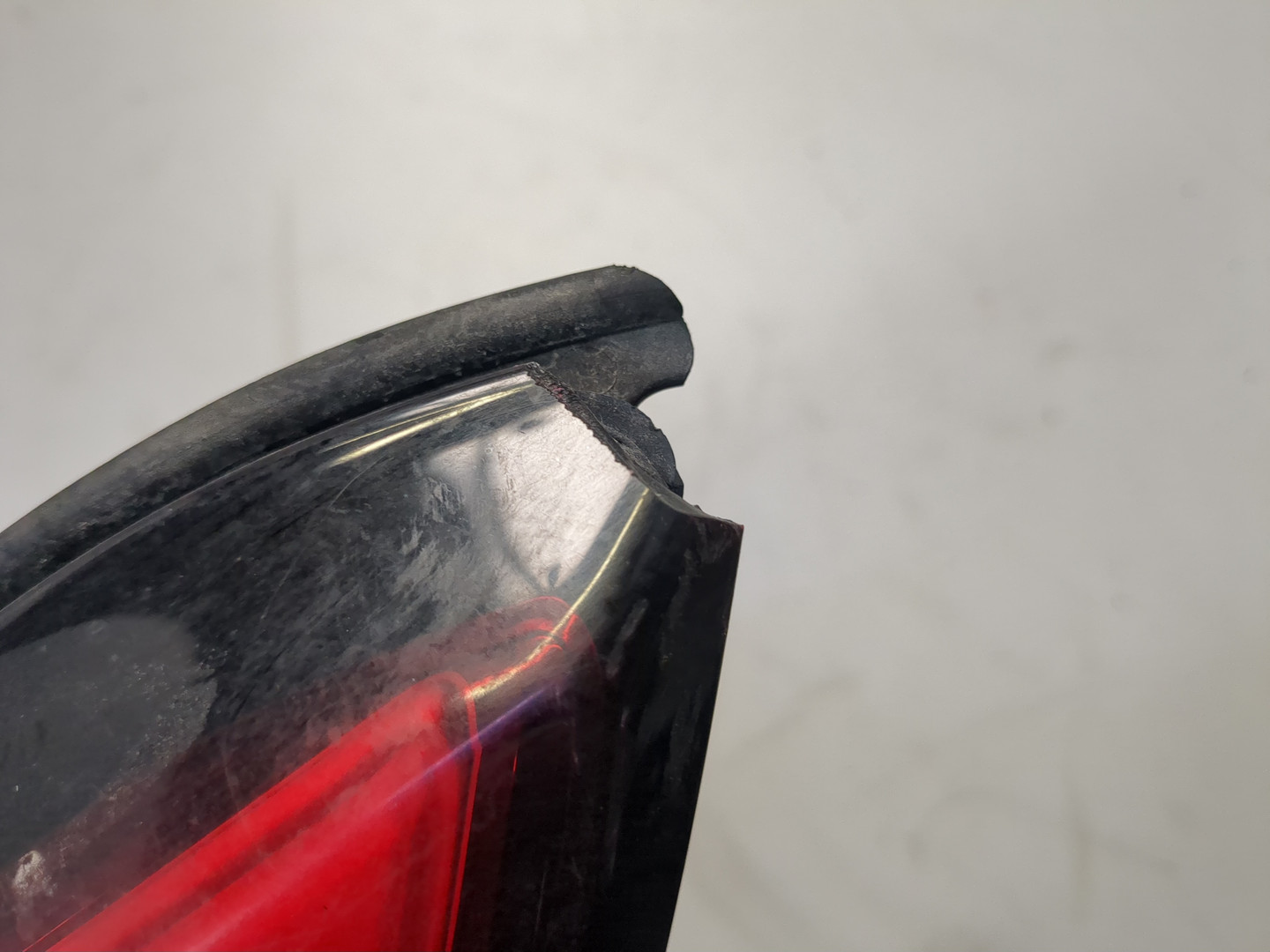 Фонарь задний внутренний левый