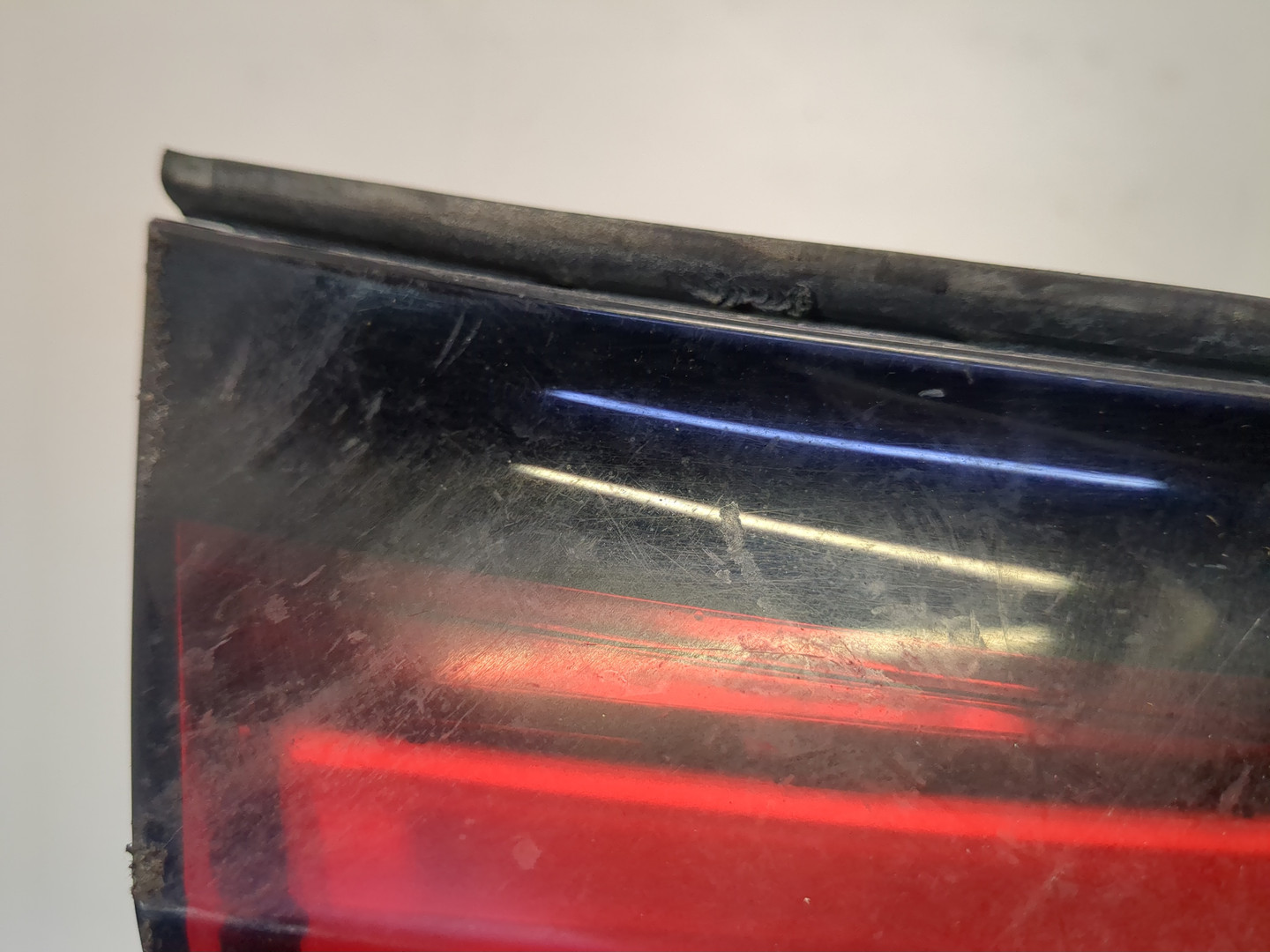 Фонарь задний внутренний левый