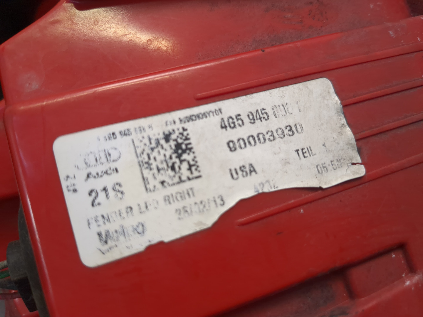 Фонарь задний правый