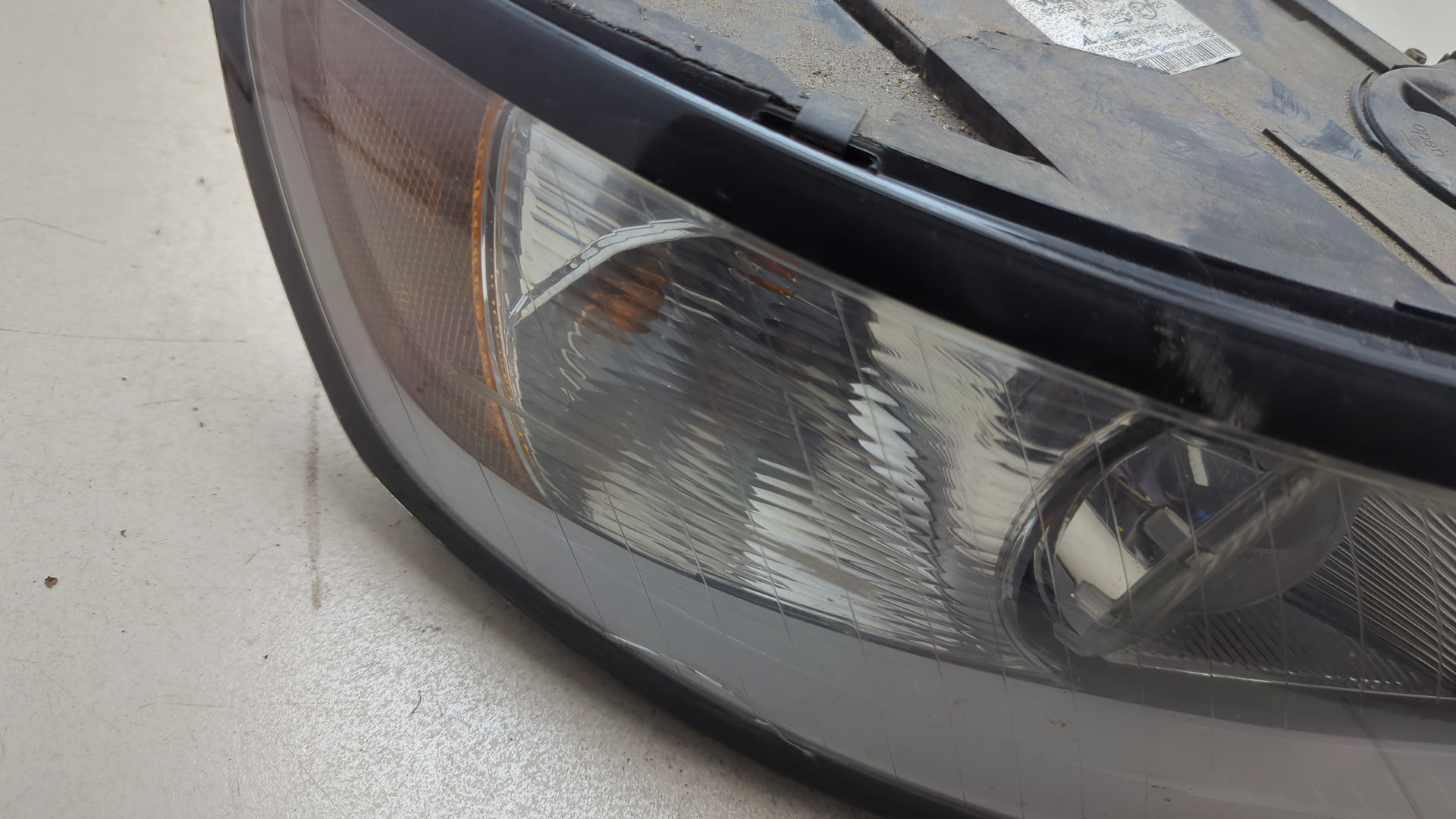 Фара правая