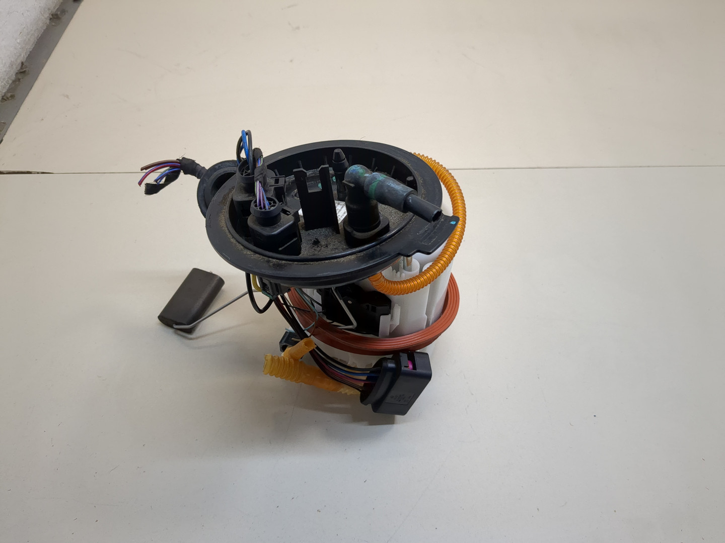 Насос топливный электрический