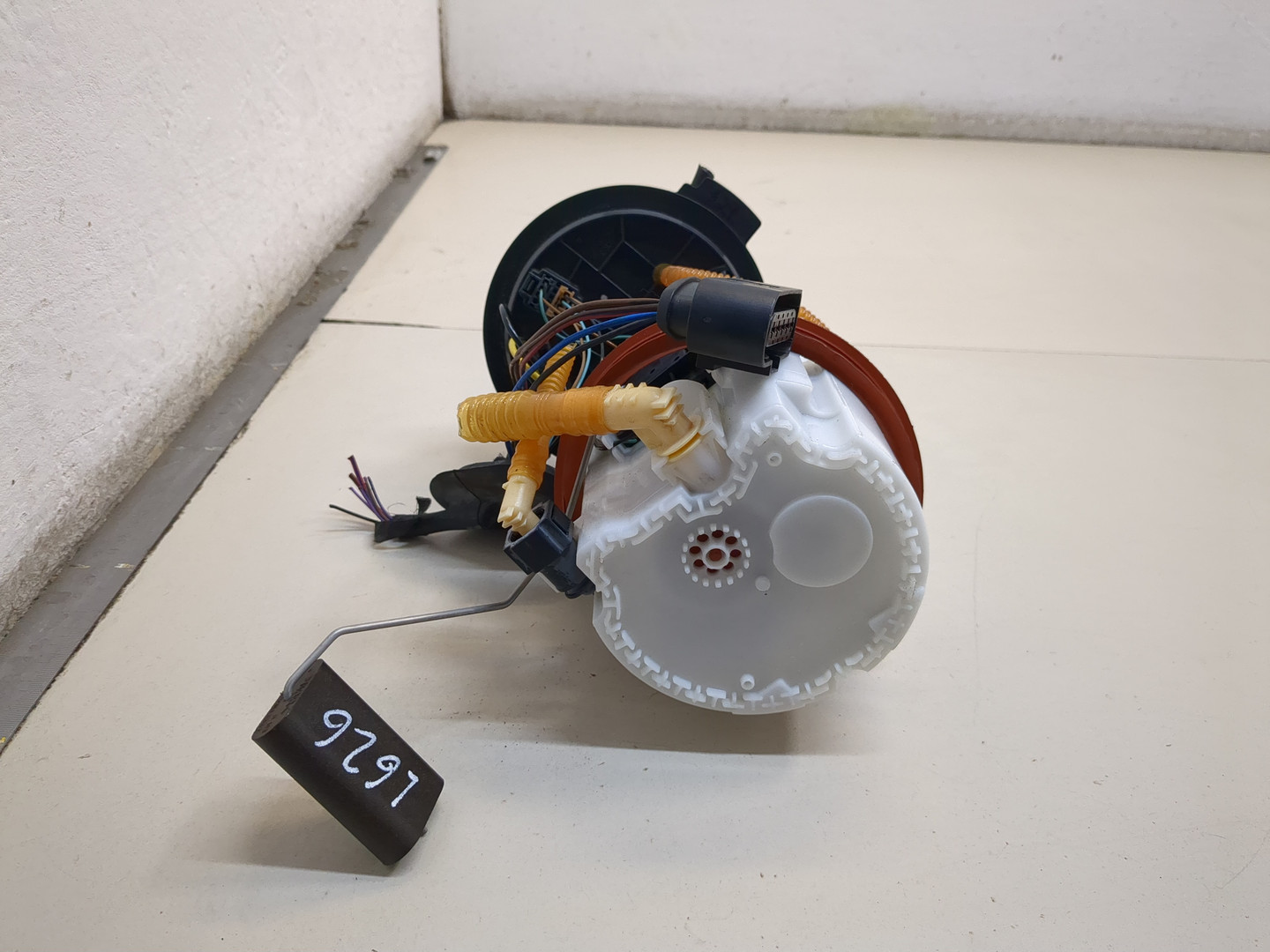 Насос топливный электрический