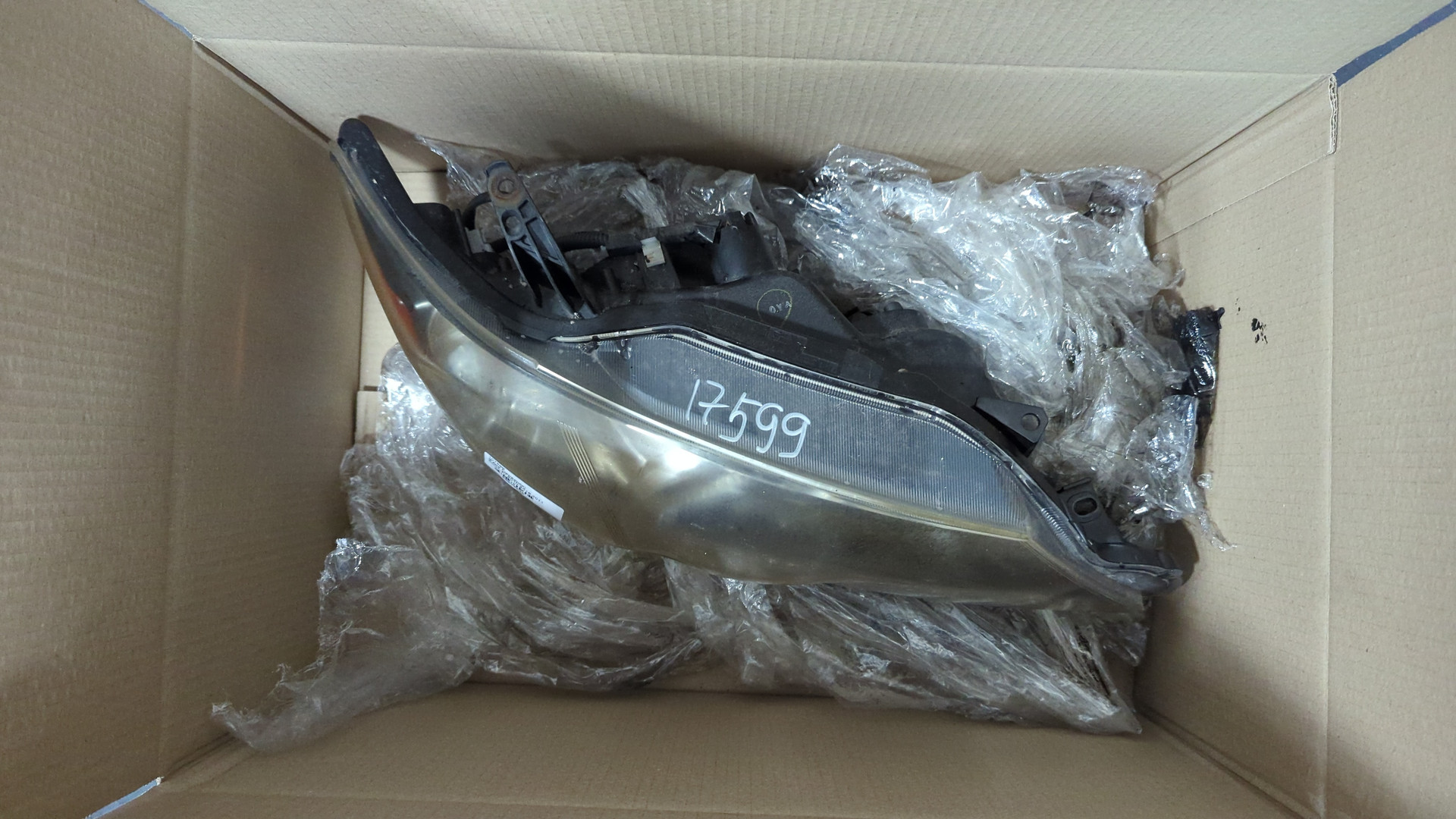 Фара правая