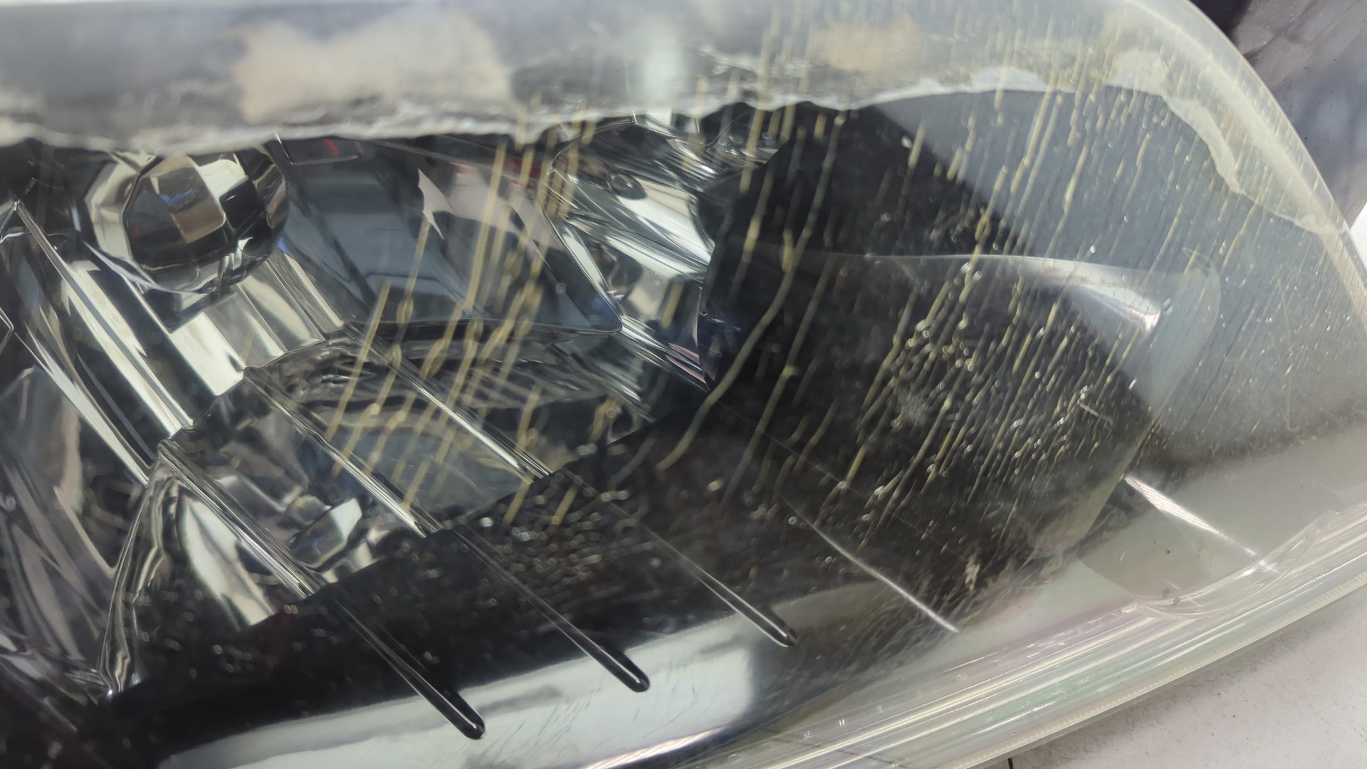 Фара правая