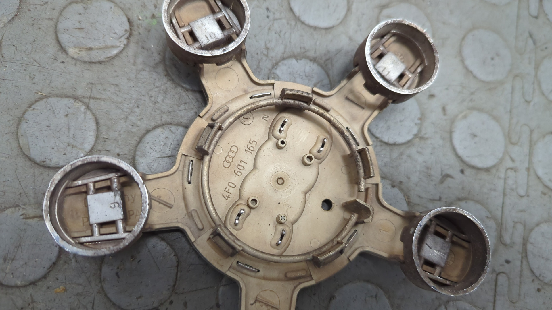 Колпак декоративный