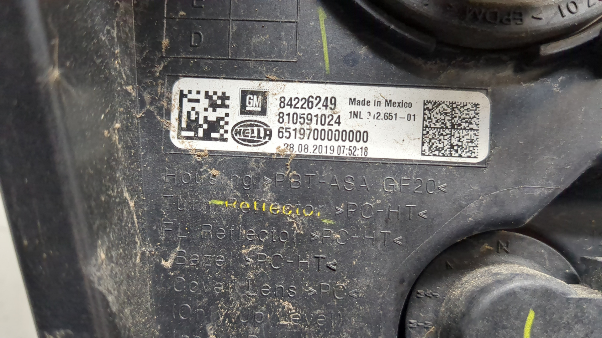 Фара противотуманная левая