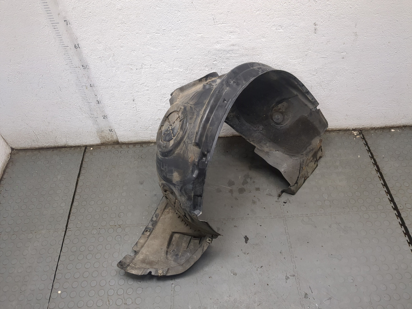 Локер передний левый