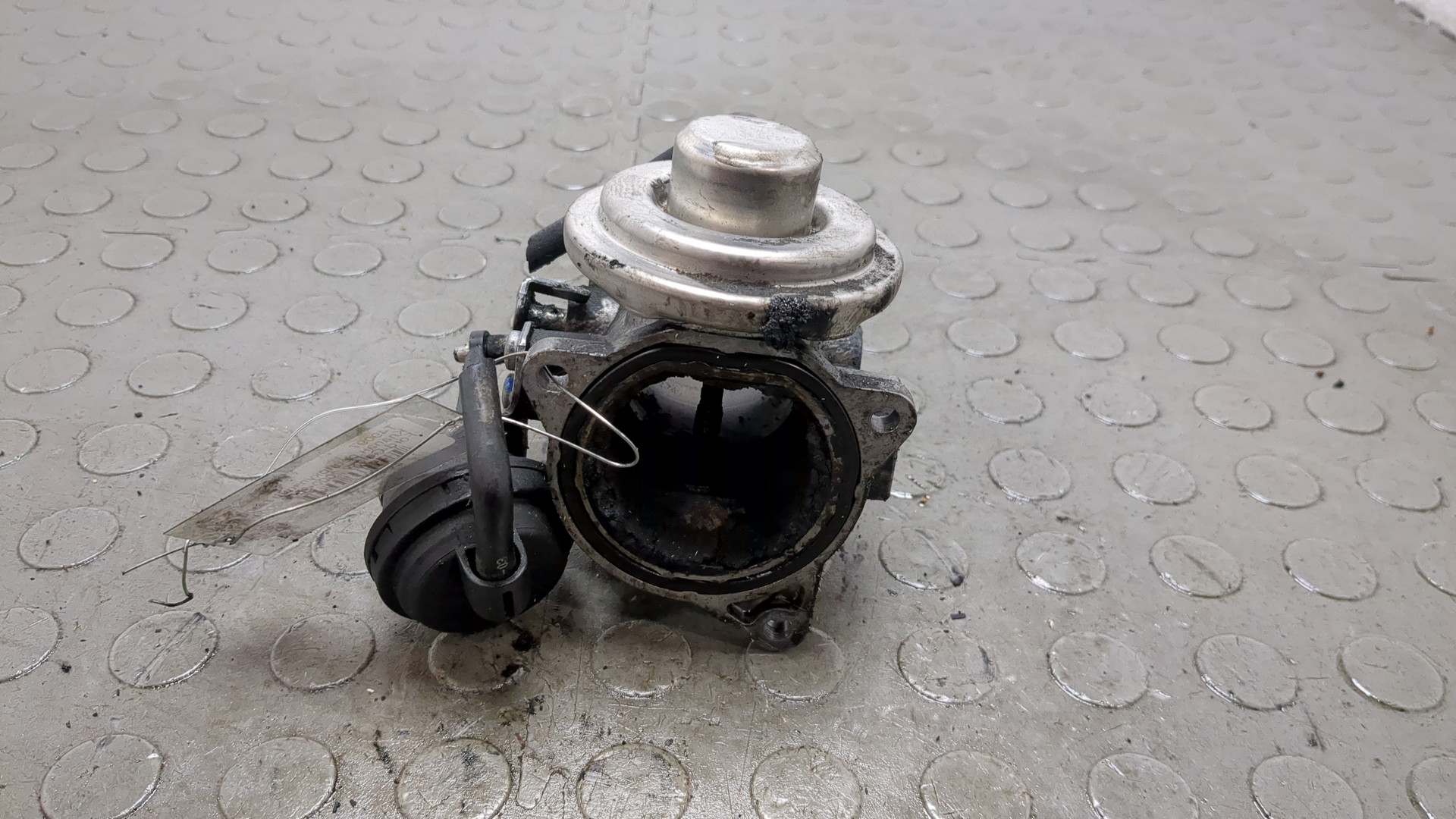 Клапан рециркуляции выхлопных газов (EGR)