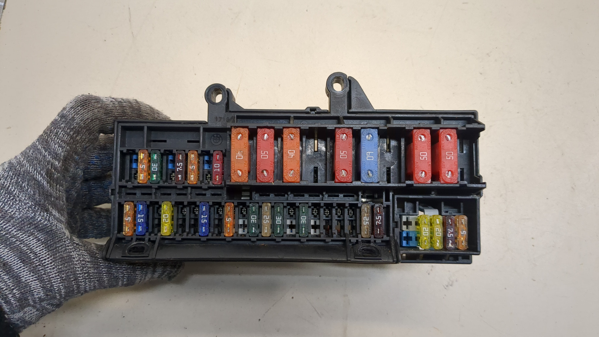 Блок предохранителей