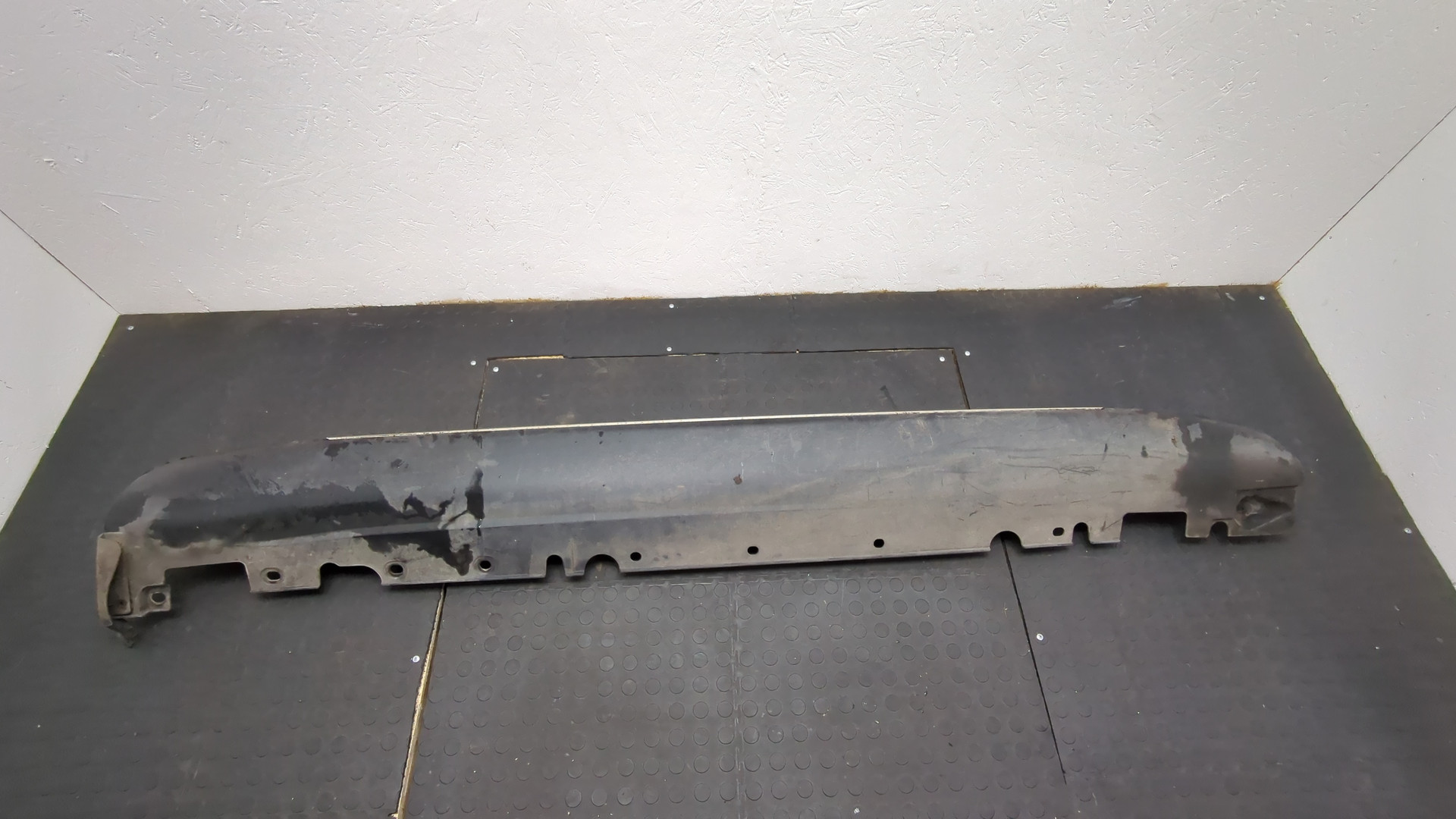 Подножка правая