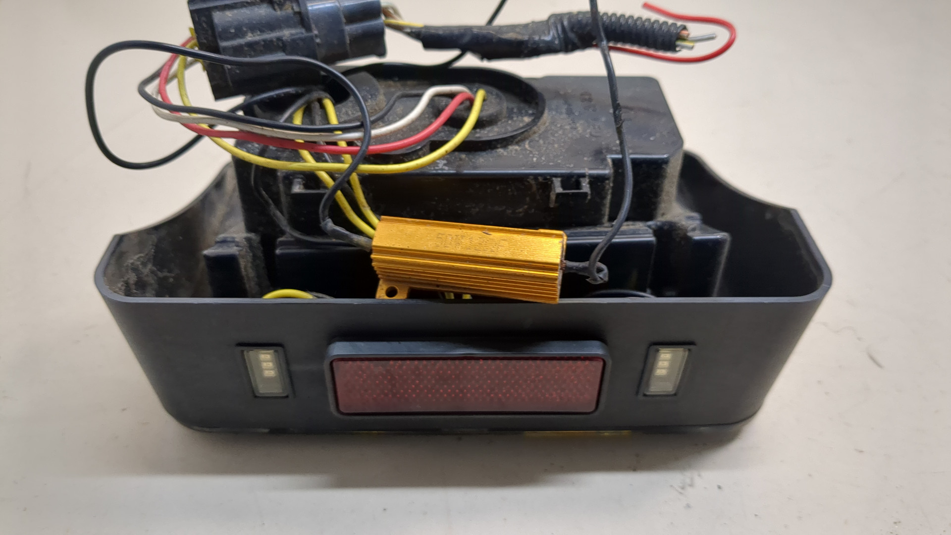 Фонарь задний левый