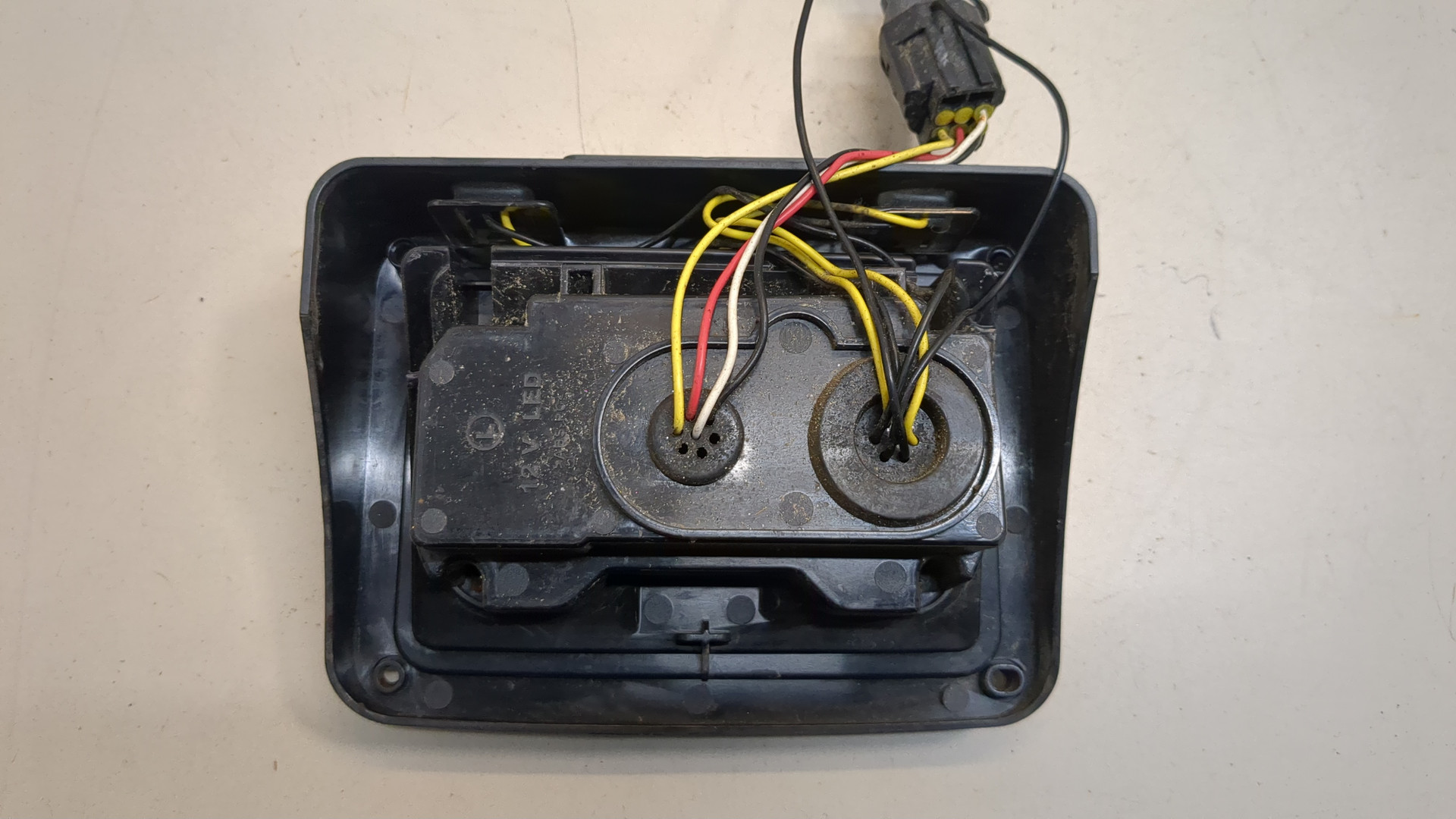 Фонарь задний левый