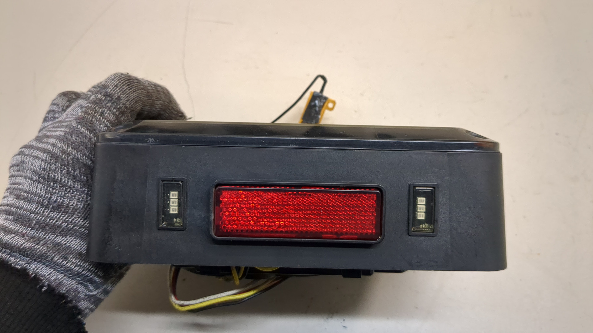 Фонарь задний правый