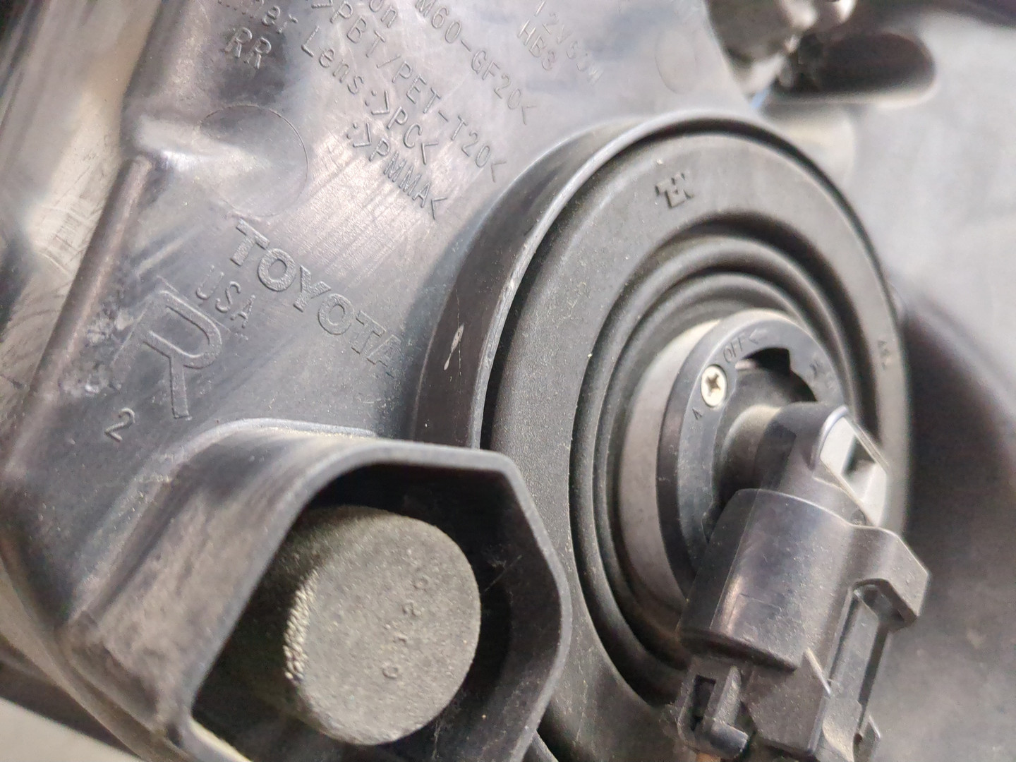 Фара правая