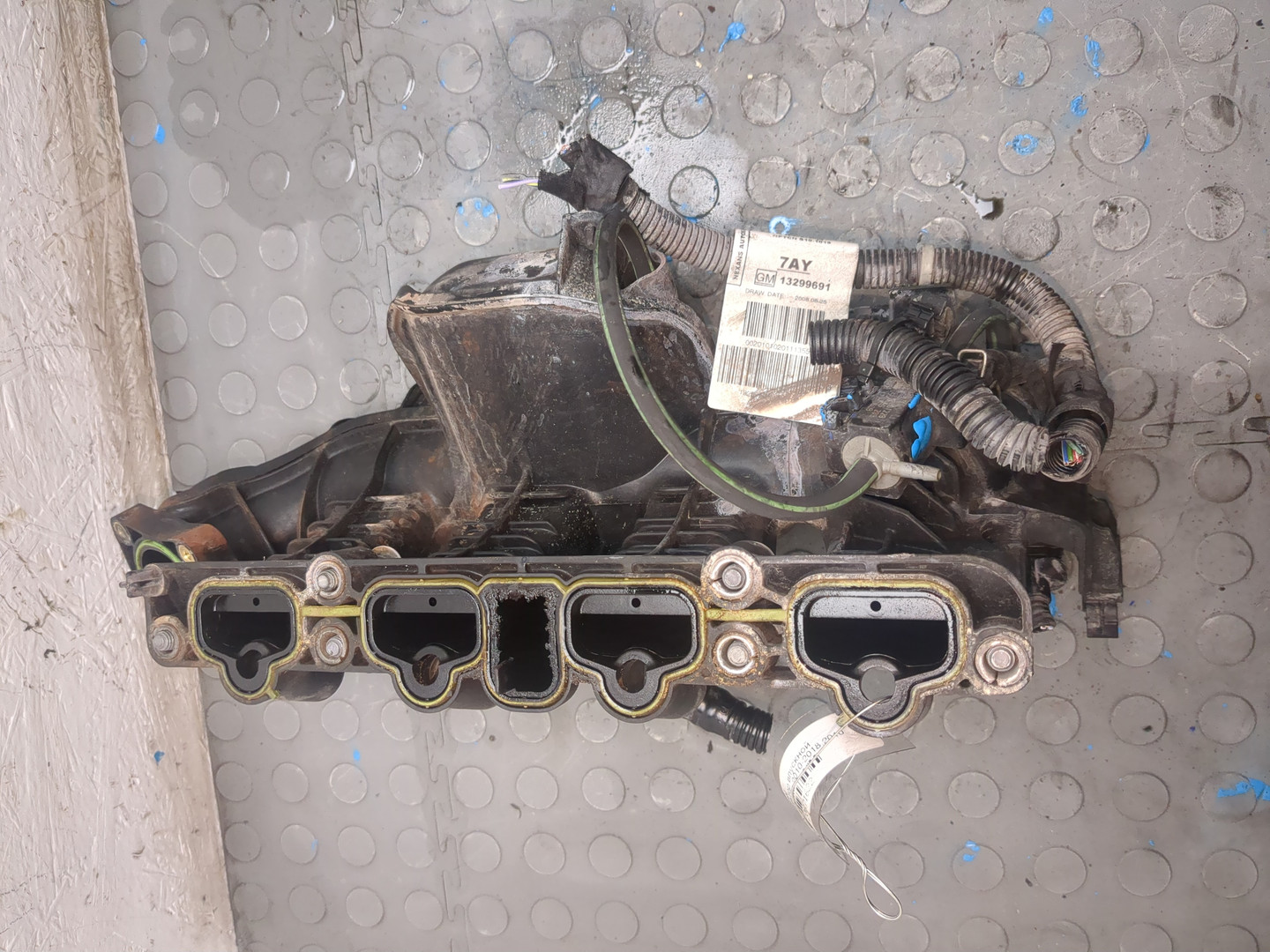 Коллектор впускной