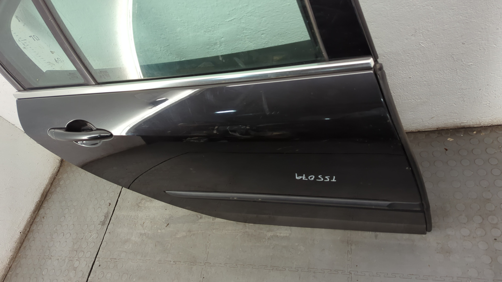 Дверь задняя правая