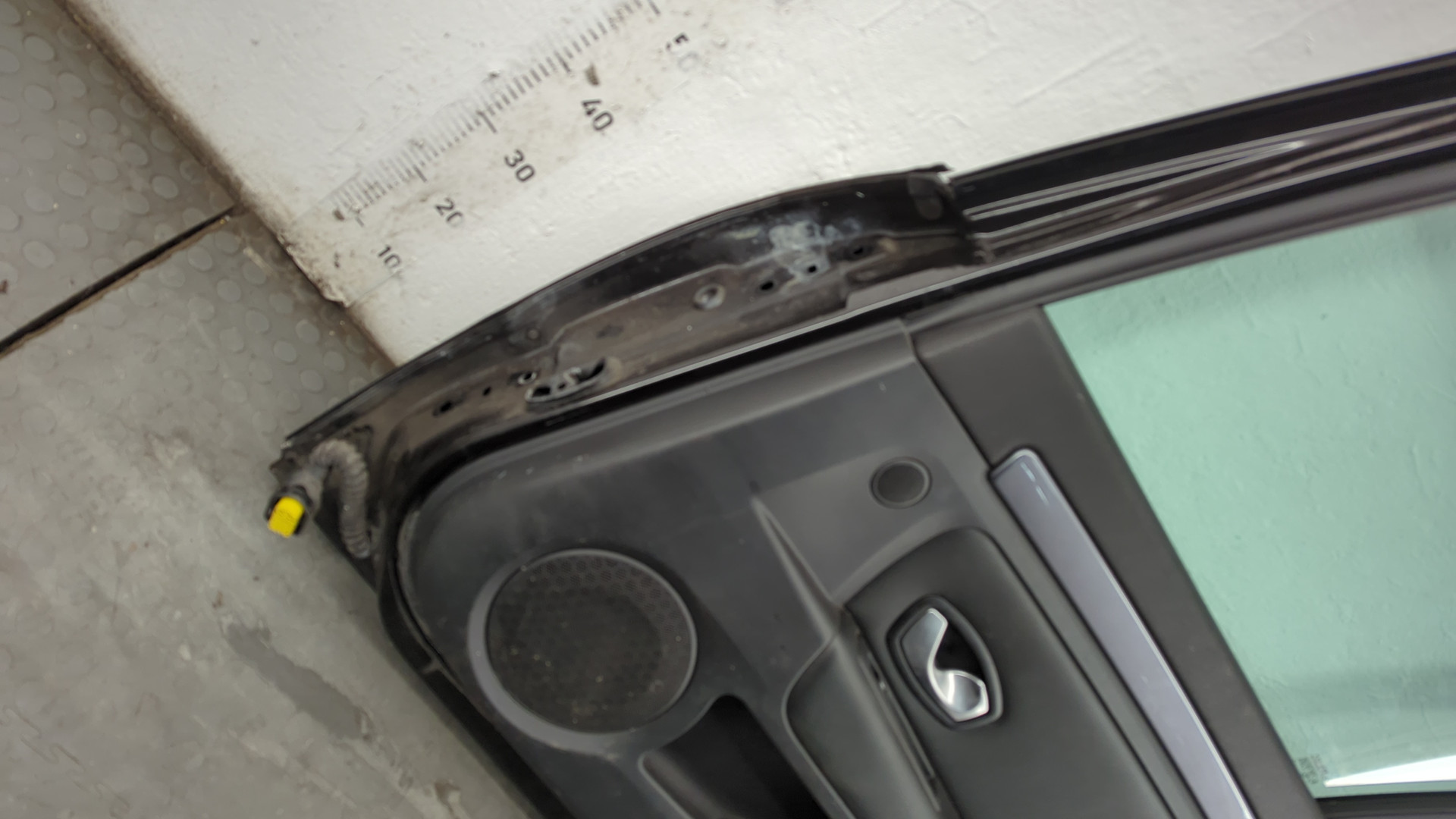 Дверь задняя правая