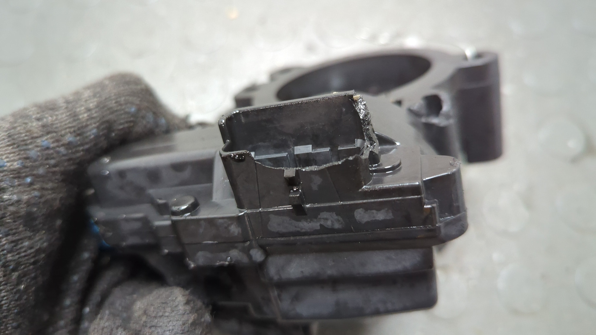 Заслонка дроссельная электрическая